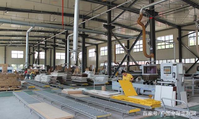 定制VS木工，什么才是衣柜選擇的關鍵？細分這幾點，讓選擇不再糾結！